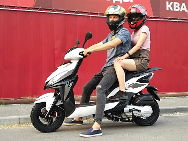 Скутер X-MOTORS City